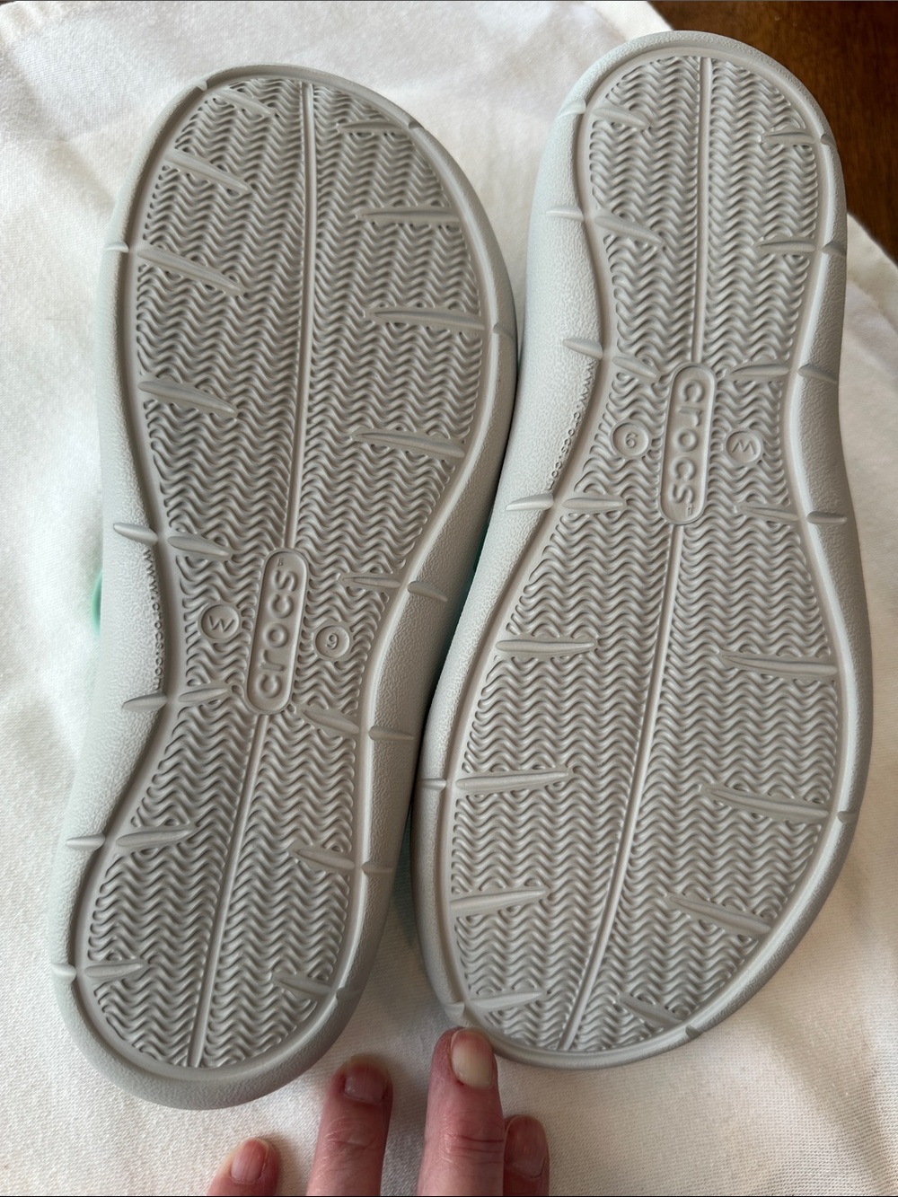 NWOT Retired Kadee II CROCS Women's Mint Green Dual-Strap Slide Sandals - Picture 6 of 6